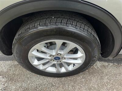 2021 Ford Escape Hybrid SE   - Photo 42 - Indianapolis, IN 46234