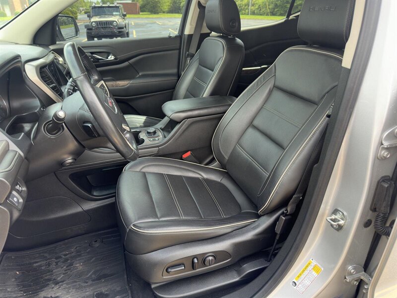 2020 GMC Acadia Denali - Photo 10 - Indianapolis, IN 46234