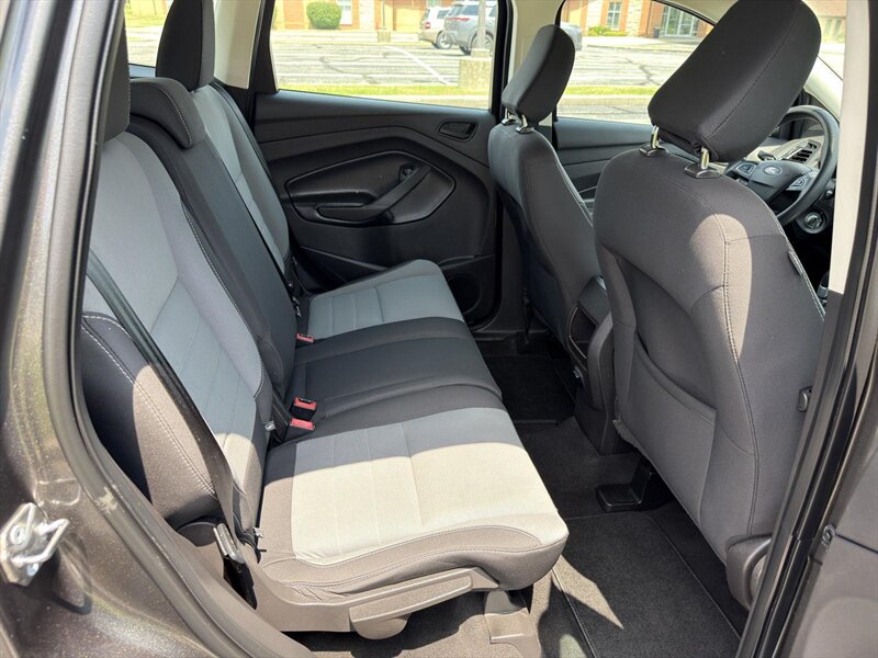 2019 Ford Escape S - Photo 13 - Indianapolis, IN 46234