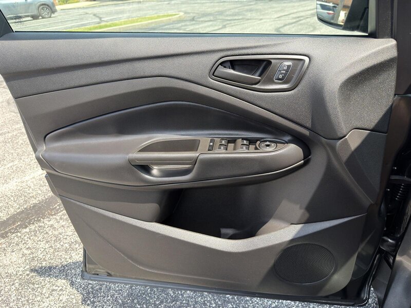 2019 Ford Escape S - Photo 32 - Indianapolis, IN 46234