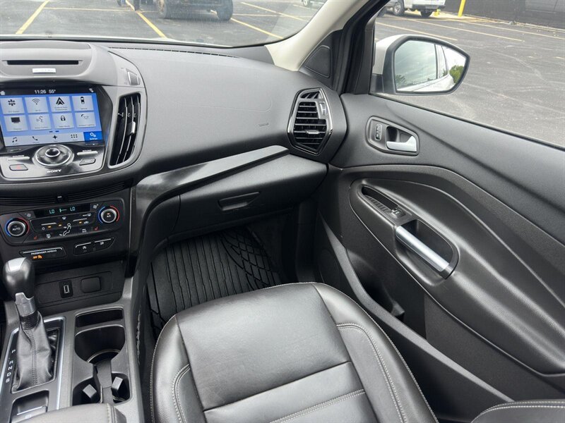 2017 Ford Escape Titanium - Photo 9 - Indianapolis, IN 46234