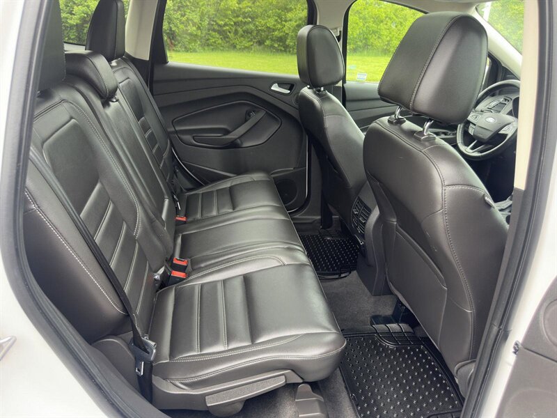 2017 Ford Escape Titanium - Photo 13 - Indianapolis, IN 46234