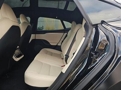 2023 Tesla Model S Standard Range AWD w/ Matte Black Wrap   - Photo 27 - Eugene, OR 97403