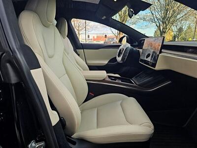 2023 Tesla Model S Standard Range AWD w/ Matte Black Wrap   - Photo 19 - Eugene, OR 97403