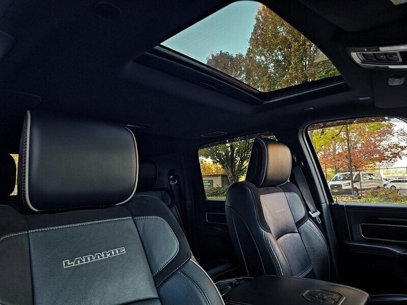 2022 RAM 2500 Laramie Night Edition Mega Cab 4WD Diesel - Photo 27 - Eugene, OR 97403