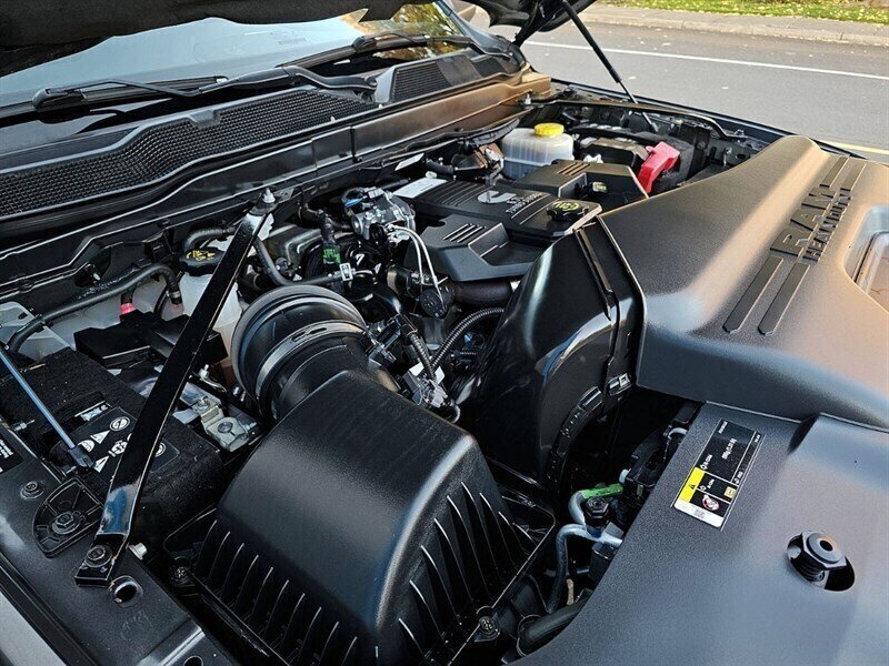 2022 RAM 2500 Laramie Night Edition Mega Cab 4WD Diesel - Photo 13 - Eugene, OR 97403