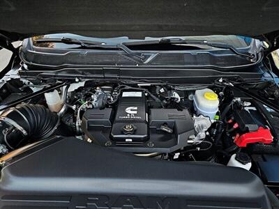 2022 RAM 2500 Laramie Night Edition Mega Cab 4WD Diesel - Photo 12 - Eugene, OR 97403