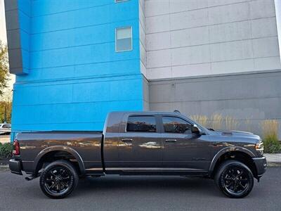 2022 RAM 2500 Laramie Night Edition Mega Cab 4WD Diesel - Photo 3 - Eugene, OR 97403