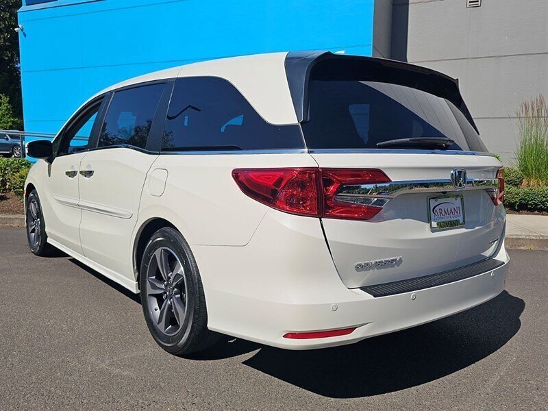 2019 Honda Odyssey Touring Van - Photo 4 - Eugene, OR 97403