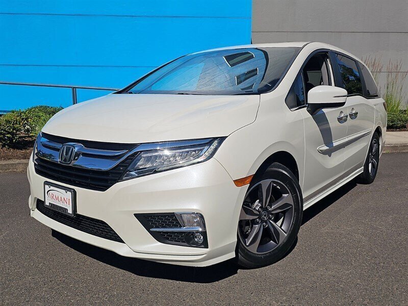 2019 Honda Odyssey Touring Van  