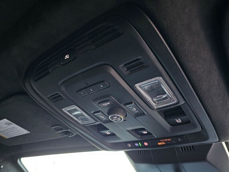 2023 Cadillac Escalade ESV Sport Platinum Bulletproofed by Exec Armor - Photo 37 - Eugene, OR 97403