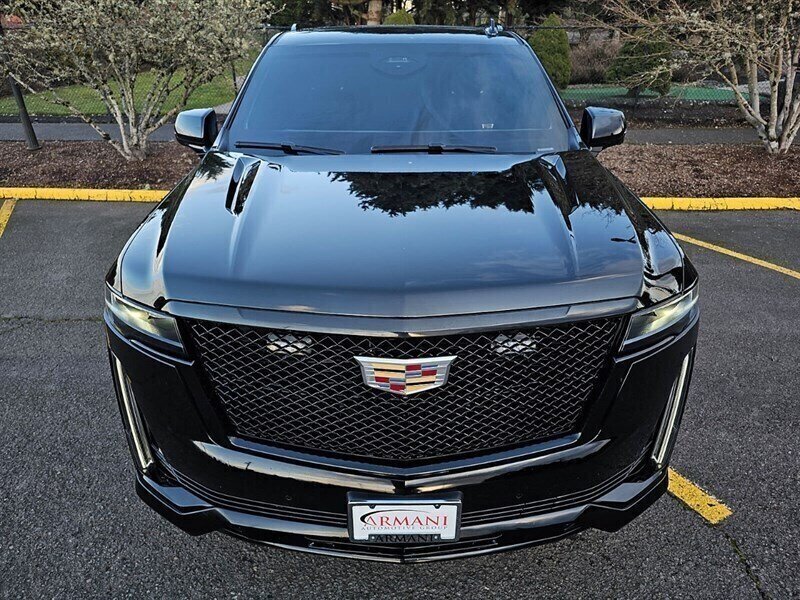 2023 Cadillac Escalade ESV Sport Platinum Bulletproofed by Exec Armor - Photo 14 - Eugene, OR 97403