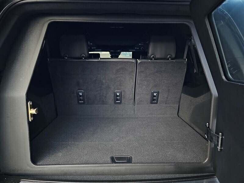 2023 Cadillac Escalade ESV Sport Platinum Bulletproofed by Exec Armor - Photo 8 - Eugene, OR 97403