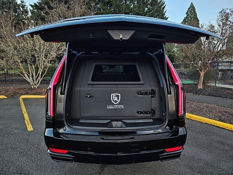 2023 Cadillac Escalade ESV Sport Platinum Bulletproofed by Exec Armor - Photo 6 - Eugene, OR 97403