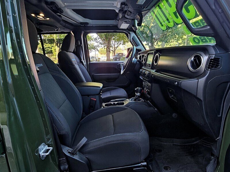 2022 Jeep Wrangler Unlimited Rubicon 4xe Hybrid - Photo 19 - Eugene, OR 97403