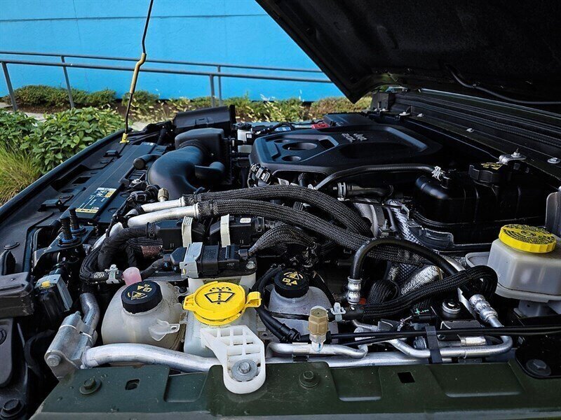 2022 Jeep Wrangler Unlimited Rubicon 4xe Hybrid - Photo 16 - Eugene, OR 97403