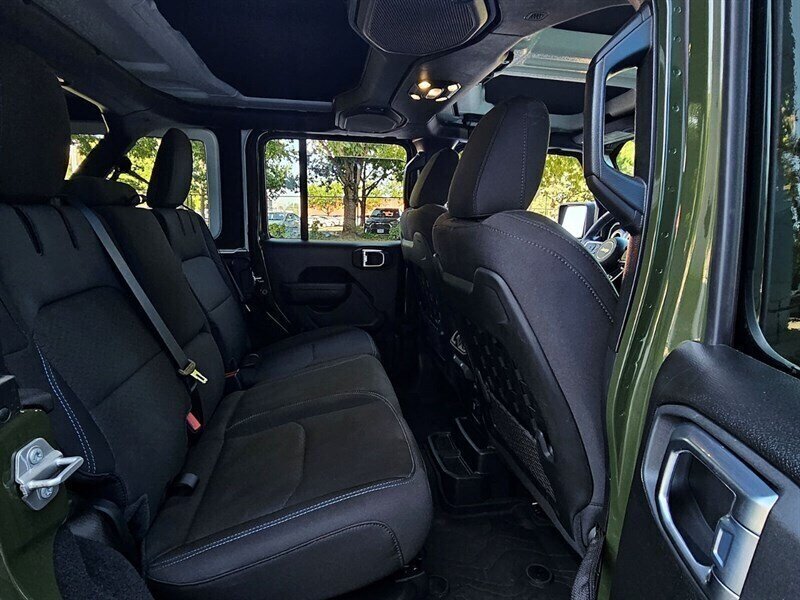 2022 Jeep Wrangler Unlimited Rubicon 4xe Hybrid - Photo 25 - Eugene, OR 97403