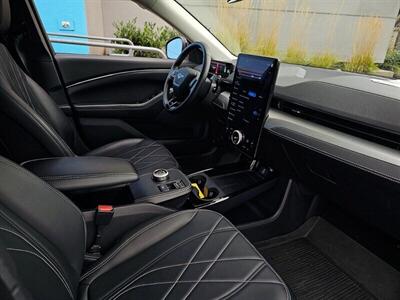 2023 Ford Mustang Mach-E AWD   - Photo 19 - Eugene, OR 97403