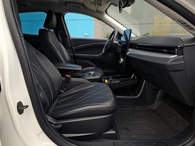 2023 Ford Mustang Mach-E AWD   - Photo 18 - Eugene, OR 97403