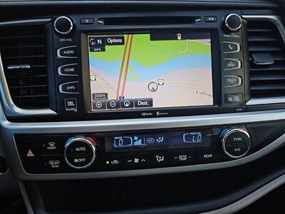 2014 Toyota Highlander Limited AWD - Photo 22 - Eugene, OR 97403