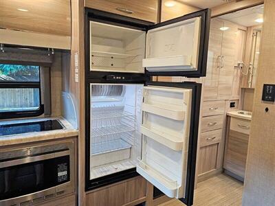 2020 Mercedes-Benz Sprinter 3500XD THOR 24FB Diesel Luxury RV   - Photo 36 - Eugene, OR 97403