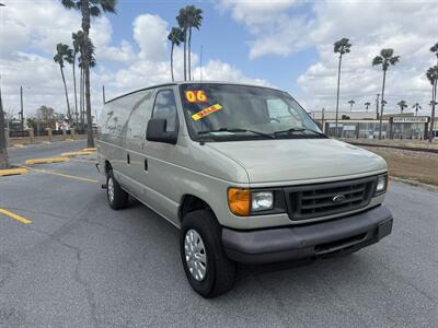 2006 Ford E-350 SD   - Photo 2 - Harlingen, TX 78550