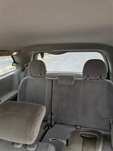2018 Toyota Sienna LE 7-Passenger Auto Acces   - Photo 12 - Harlingen, TX 78550
