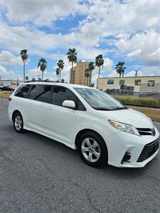 2018 Toyota Sienna LE 7-Passenger Auto Acces   - Photo 3 - Harlingen, TX 78550