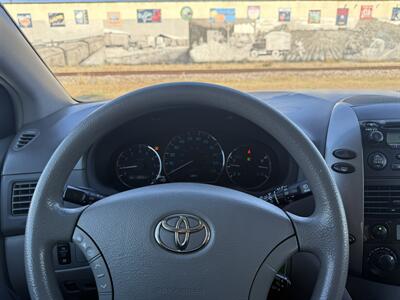 2007 Toyota Sienna CE 7-Passenger   - Photo 11 - Harlingen, TX 78550