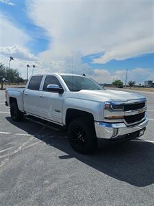2017 Chevrolet Silverado 1500 LT   - Photo 2 - Harlingen, TX 78550