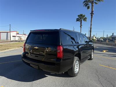 2018 Chevrolet Suburban LT   - Photo 3 - Harlingen, TX 78550