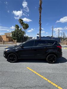 2019 Ford Escape SE   - Photo 2 - Harlingen, TX 78550