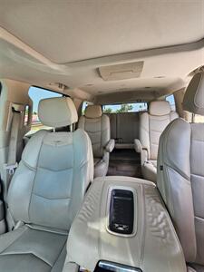 2015 Cadillac Escalade Luxury   - Photo 12 - Harlingen, TX 78550