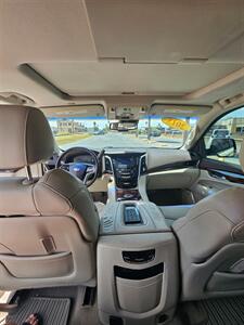 2015 Cadillac Escalade Luxury   - Photo 11 - Harlingen, TX 78550