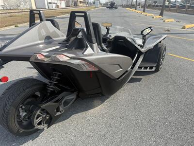2015 Polaris SLINGSHOT   - Photo 3 - Harlingen, TX 78550