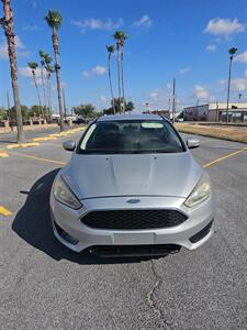 2017 Ford Focus SE   - Photo 2 - Harlingen, TX 78550
