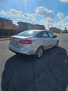 2017 Ford Focus SE   - Photo 4 - Harlingen, TX 78550
