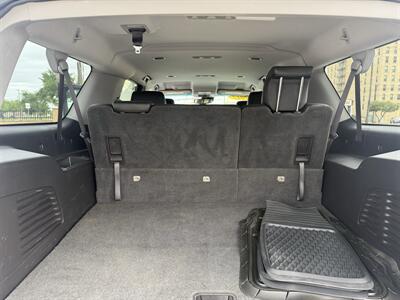 2016 Chevrolet Suburban LT   - Photo 11 - Harlingen, TX 78550