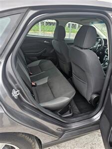 2014 Ford Focus SE   - Photo 5 - Harlingen, TX 78550