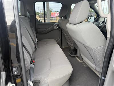 2017 Nissan Frontier SV   - Photo 9 - Harlingen, TX 78550