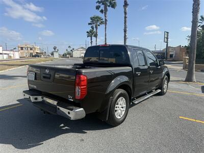 2017 Nissan Frontier SV   - Photo 2 - Harlingen, TX 78550