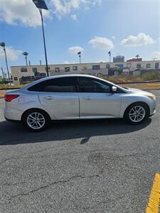 2016 Ford Focus SE   - Photo 4 - Harlingen, TX 78550