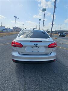 2016 Ford Focus SE   - Photo 6 - Harlingen, TX 78550