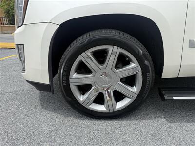 2015 Cadillac Escalade Premium   - Photo 15 - Harlingen, TX 78550