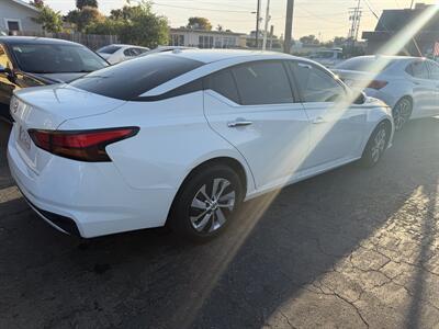 2020 Nissan Altima 2.5 S   - Photo 2 - Ventura, CA 93003