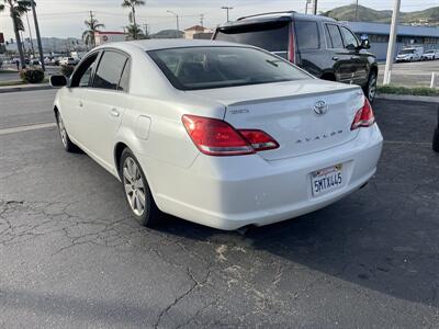 2005 Toyota Avalon Limited - Photo 1 - Ventura, CA 93003
