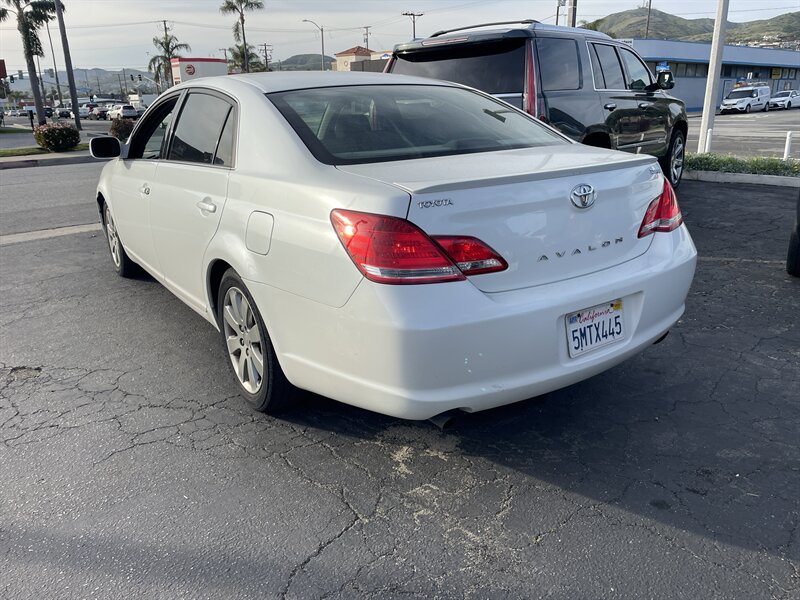 2005 Toyota Avalon Limited   - Photo 1 - Ventura, CA 93003