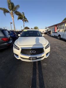 2017 INFINITI QX60 7 PASSANGER - Photo 1 - Ventura, CA 93003