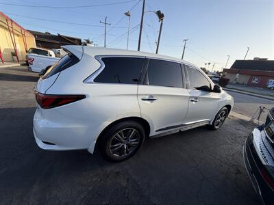 2017 INFINITI QX60 7 PASSANGER - Photo 4 - Ventura, CA 93003
