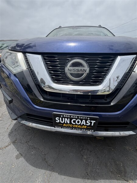 2019 Nissan Rogue sv   - Photo 1 - Ventura, CA 93003